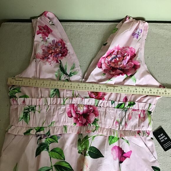 Express Floral Romper Women Sz. XL/16-18 NWT Embellishment sequin Flowers - Picture 11 of 13